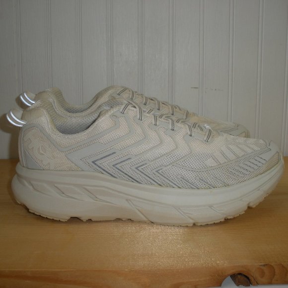 hoka ov clifton cloud